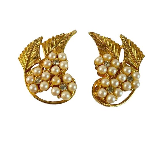 Vintage Celebrity NY Faux Pearl Gold Tone Floral Leaf Clip On Earrings - Picture 2 of 4